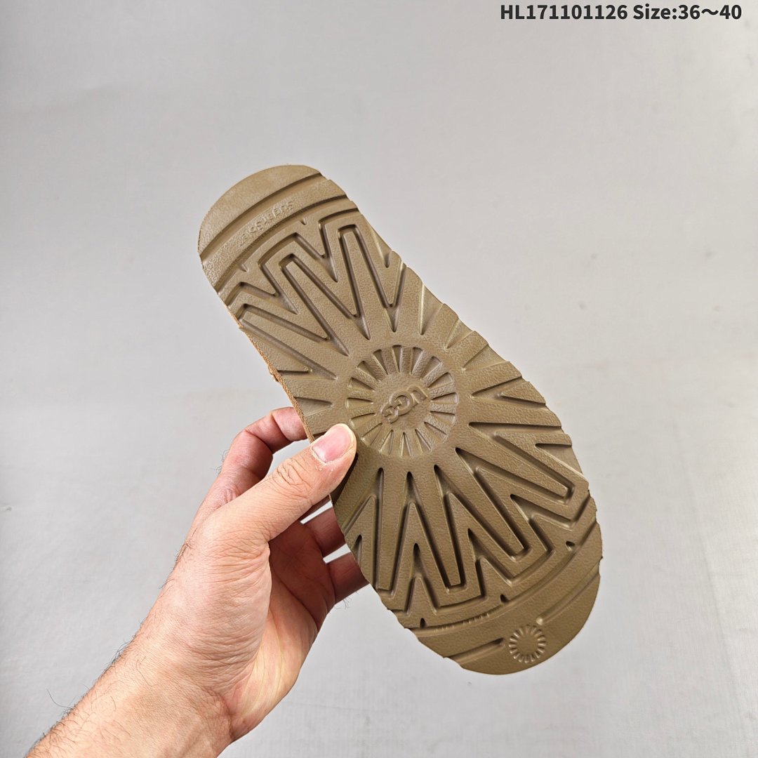 UGG MINI BAILEY BUTTON II ID Size 40 - foto 4