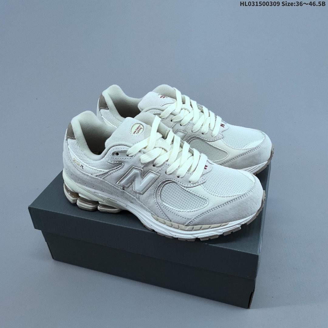 New Balance M2002