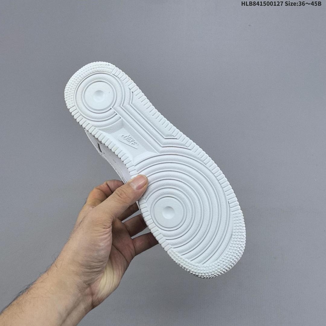 NIKE AIR FORCE 1‘07 LV8 - foto 4