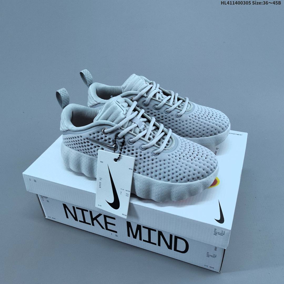Nike Mind 002 Swoosfh Logo