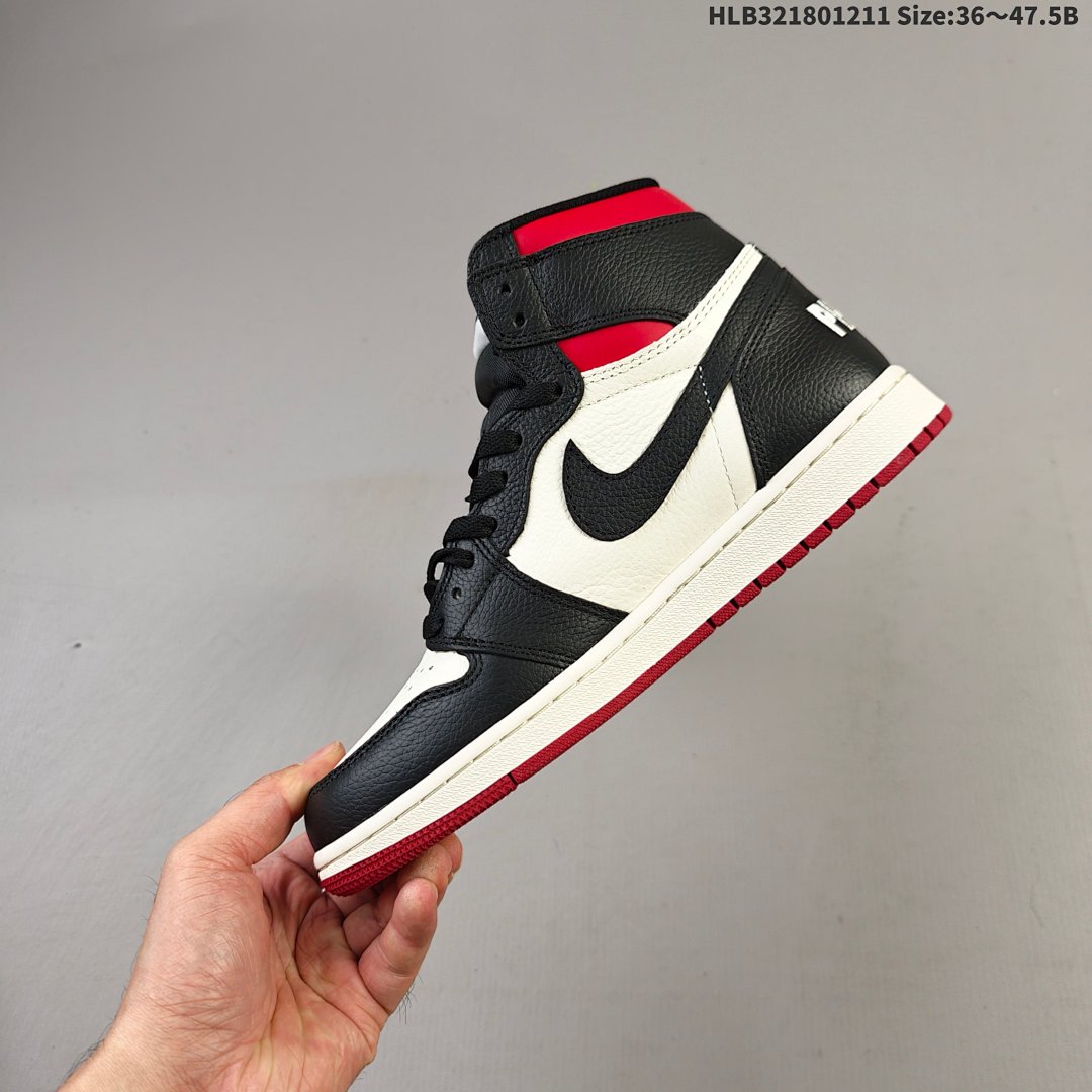 Nike Air Jordan 1 Retro High OG AJ1 · - foto 4